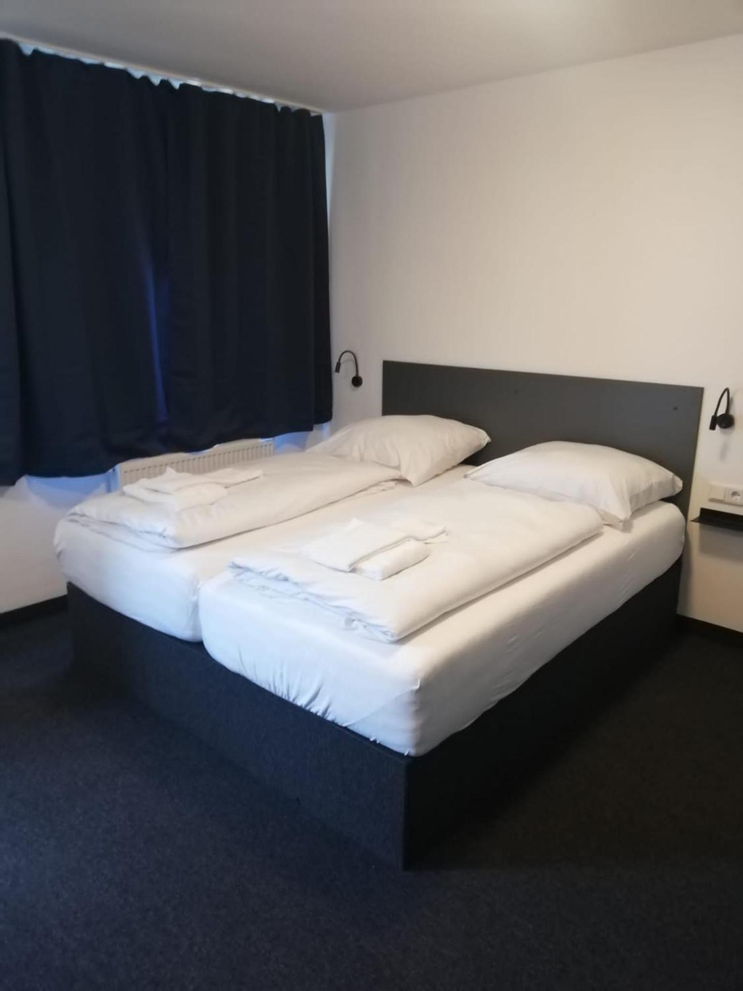 Hotel Zzzimple - Staffless & Self Check-In Pillig Exteriér fotografie